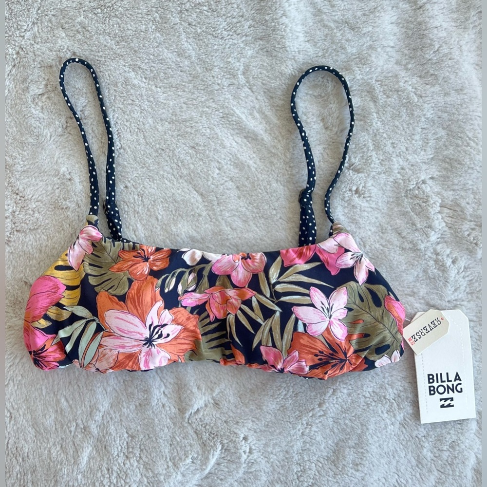 NWT Reversible Billabong Bikini Top